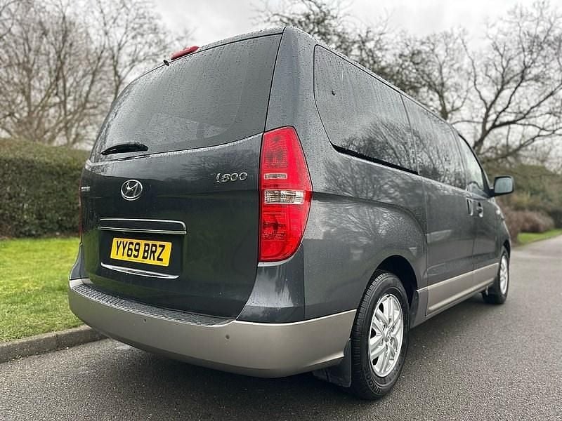 Used Hyundai I800 SE 136 HP (100 kW) 2019 Grey MPV