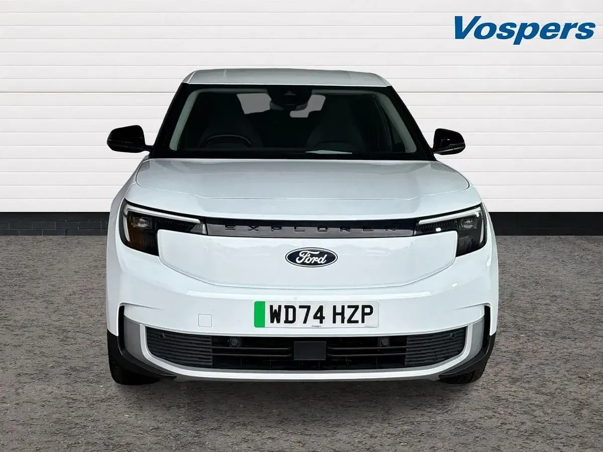 Begagnad Ford Explorer Select 210 kW (286 HK) 2024 Vit SUV