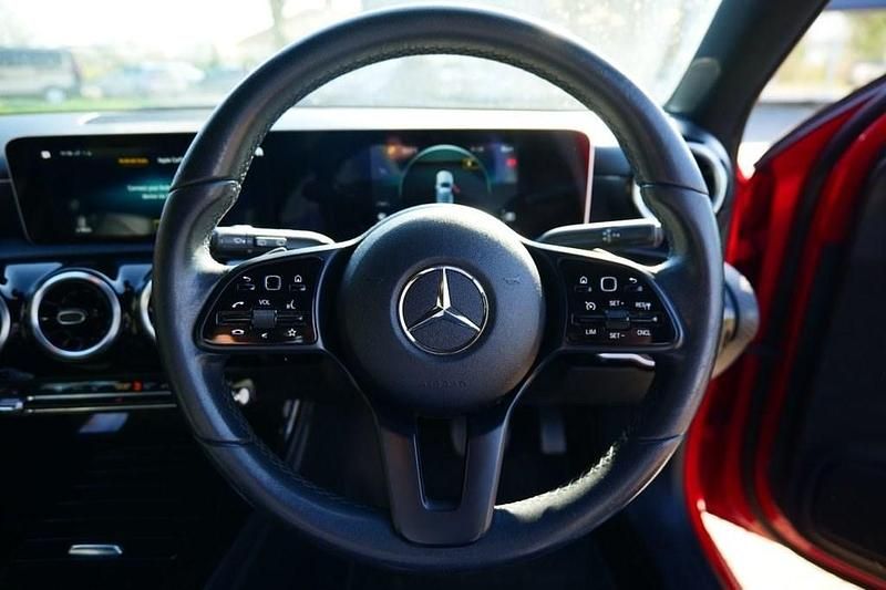 Used Mercedes A180 Executive 136 HP (100 kW) 2019 Red Hatchback