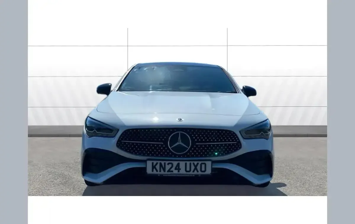 Used Mercedes CLA220 AMG Line Premium Plus 190 HP (139 kW) 2024 White Sedan