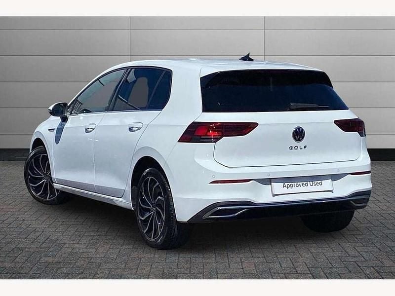 Used VW Golf VIII Edition 130 HP (95 kW) 2023 Pure white Hatchback