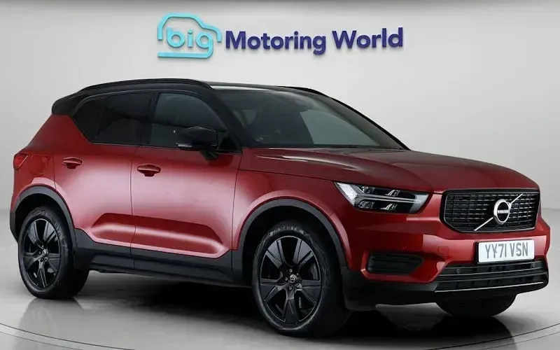Used Volvo XC40 Plus 211 HP (155 kW) 2021 SUV