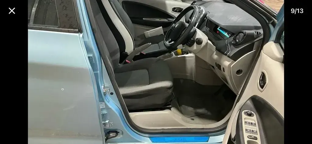 Begagnad Renault Zoe Dynamique 64 kW (88 HK) 2015 Blå Halvkombi