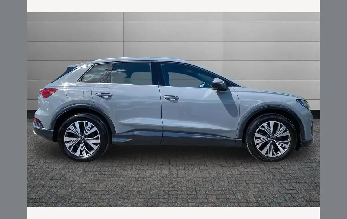 Used Audi Q4 e-tron Sport 210 kW (286 HP) 2024 Pebble grey SUV
