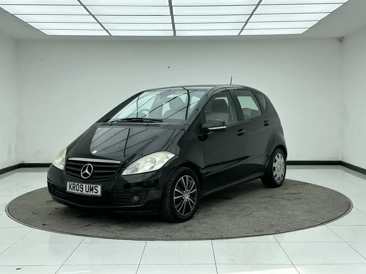 Used Mercedes A180 Classic 109 HP (80 kW) 2009 Black Hatchback