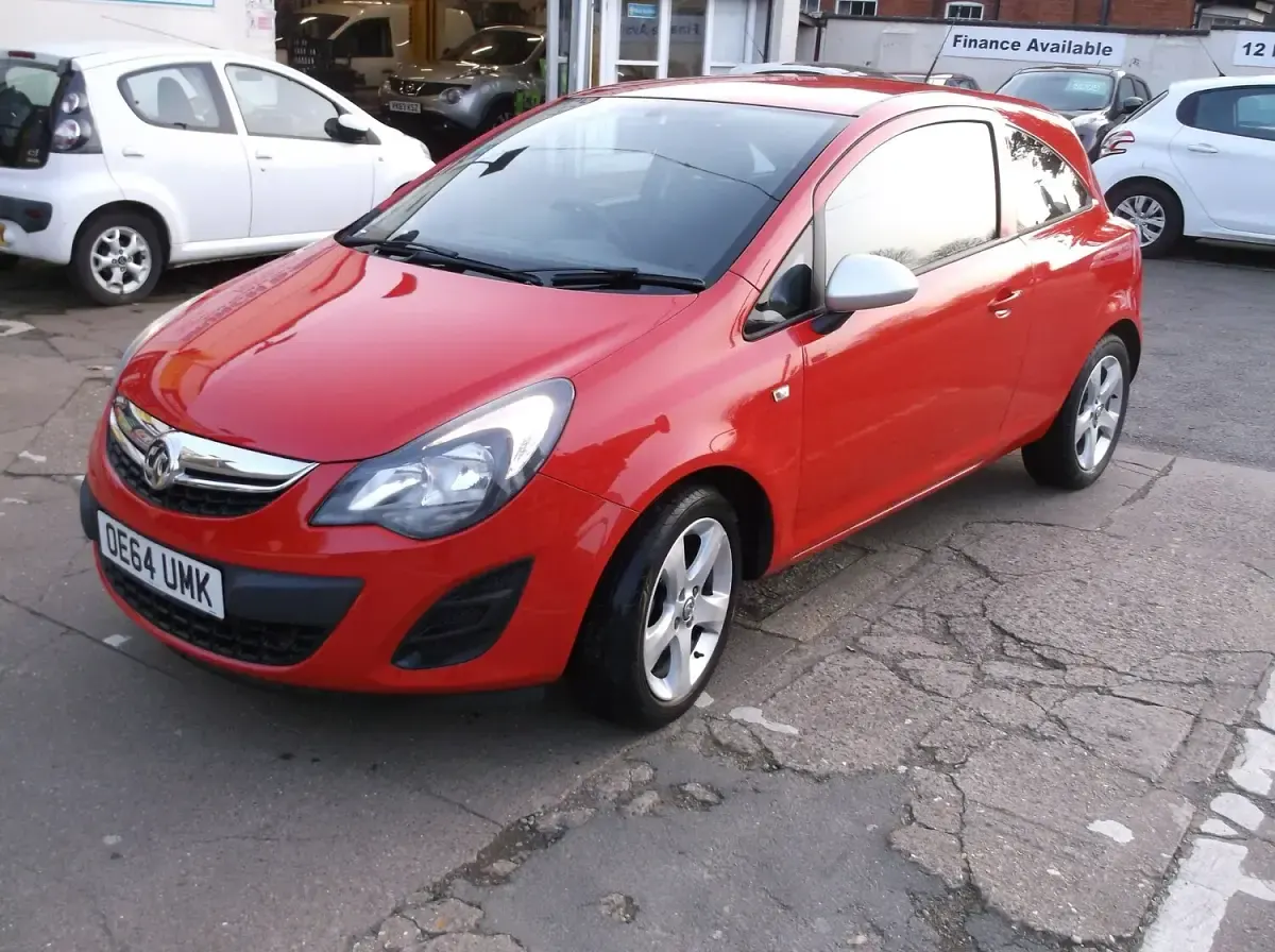 Usado Vauxhall Corsa 2015 Vermelho Citadino