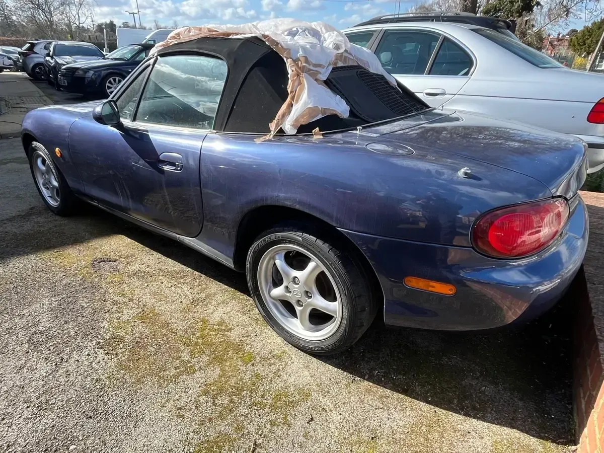 Used Mazda MX5 143 HP (105 kW) 2002 Blue Cabriolet