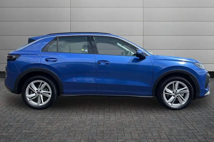New VW T-Roc Life 116 HP (85 kW) 2026 Celestial blue SUV