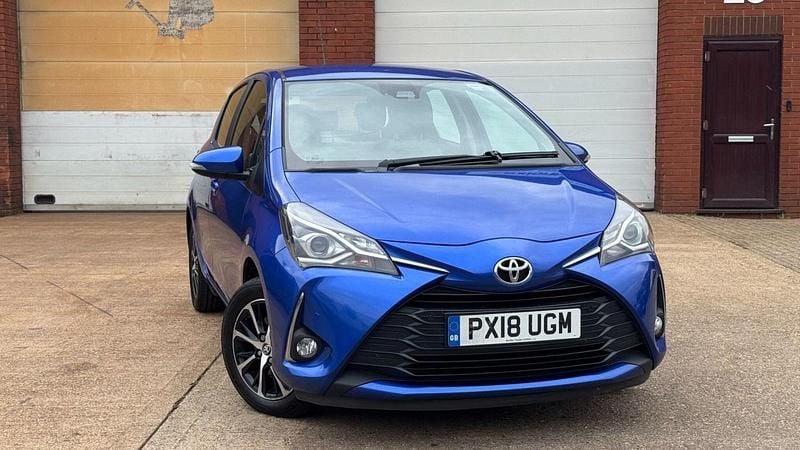 Used Toyota Yaris 2018 Blue Hatchback