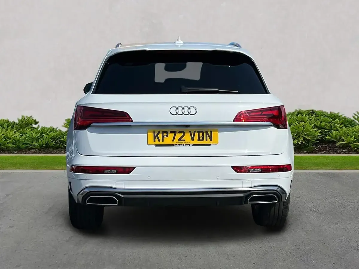 Used Audi Q5 S-Line 265 HP (194 kW) 2022 White SUV