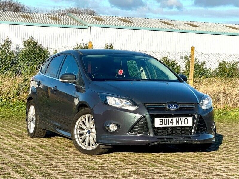 Grey Used 2014 Ford Focus Zetec Hatchback | £3,795 (Fair price) - Image 1/4