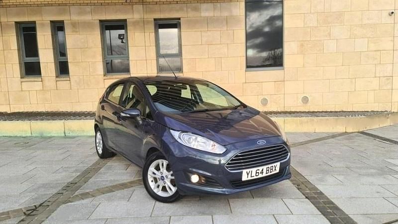 Used Ford Fiesta Zetec 75 HP (55 kW) 2015 Metallic grey Hatchback