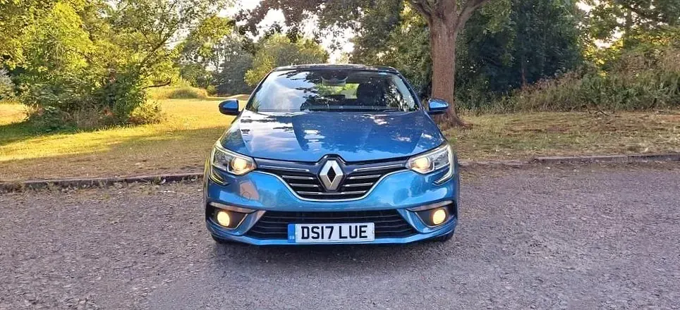 Used Renault Mégane Dynamique 110 HP (80 kW) 2017 Metallic blue Hatchback