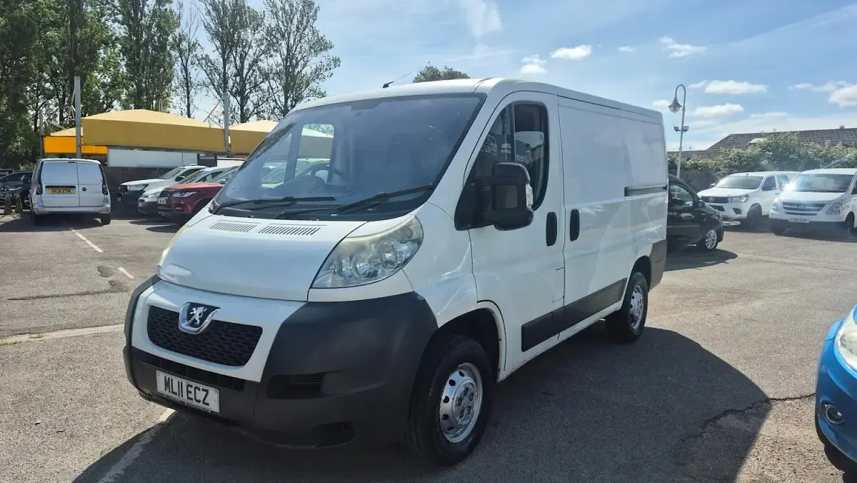 Used Peugeot Boxer 100 HP (73 kW) 2011 White Van