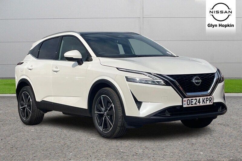 White Used 2024 Nissan Qashqai Tekna SUV | £24,021 (Expensive) - Image 1/4