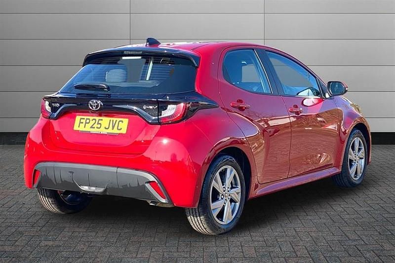 Used Toyota Yaris Hybrid 116 HP (85 kW) 2025 Scarlet flare Hatchback