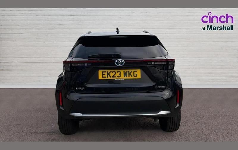 Used Toyota Yaris Cross Design 113 HP (83 kW) 2023 Black SUV