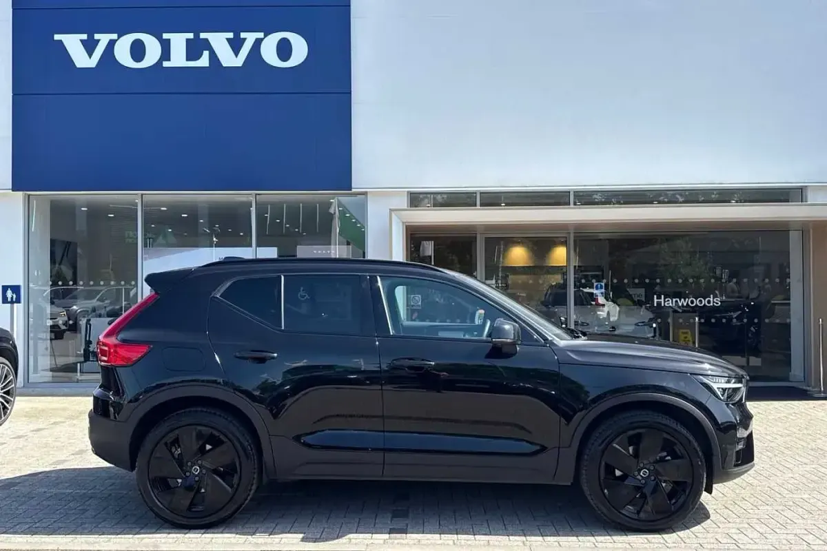 Used Volvo XC40 Plus 194 HP (142 kW) 2026 SUV