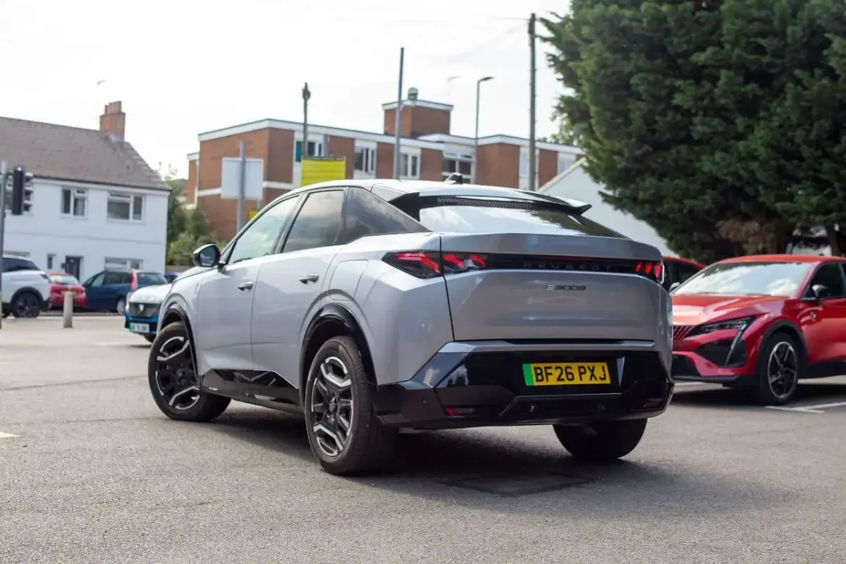 Used Peugeot e-3008 GT 152 kW (207 HP) 2026 Grey SUV