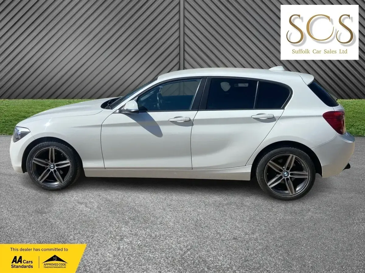 Used BMW 116 Sport Line 2015 White Hatchback