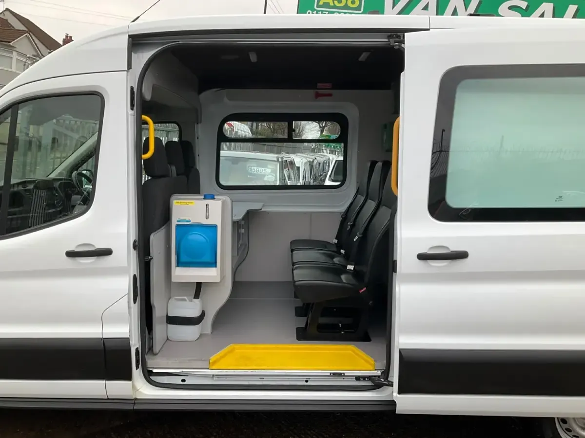 Usado Ford Transit 105 CV (77 kW) 2021 Blanco Van