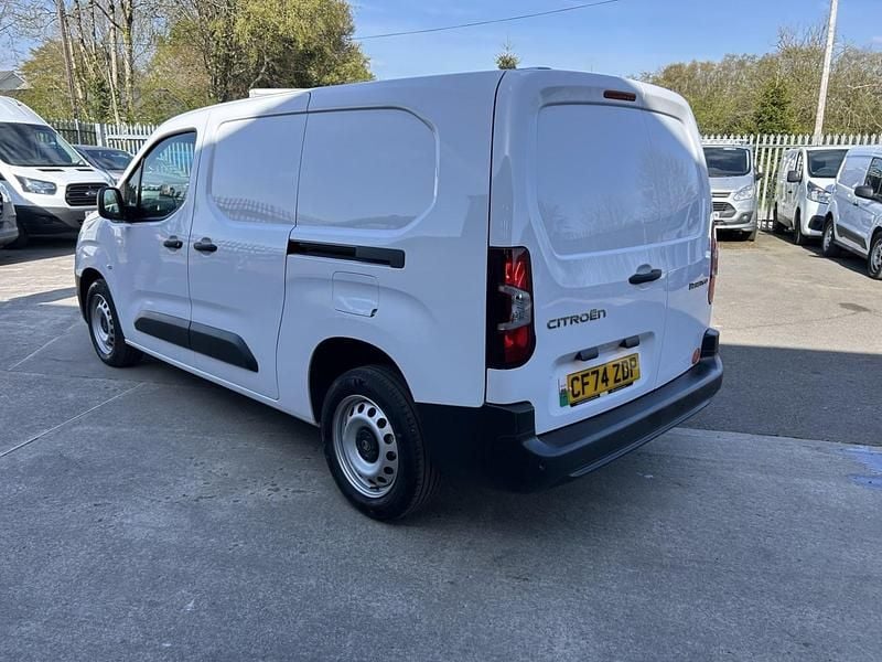 Usado Citroën Berlingo 100 HP (73 kW) 2025 Branco Monovolume