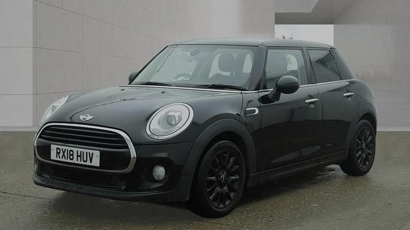 Used Mini Cooper Hatch 136 HP (100 kW) 2018 Black Hatchback