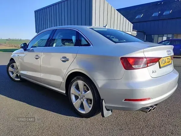 Używany Audi A3 Sport 150 KM (110 kW) 2014 Srebrny Sedan/Limuzyna
