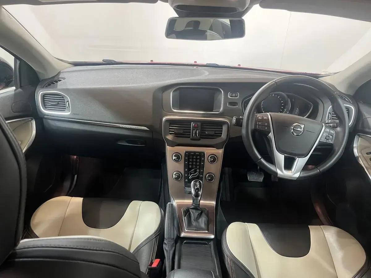 Used Volvo V40 Pro 2018 Red Hatchback
