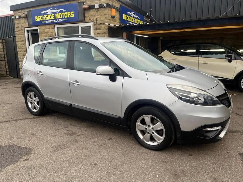 Silver Used 2015 Renault Scénic III Dynamique MPV | £4,990 (Fair price) - Image 1/4