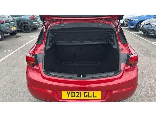 Used Vauxhall Astra Edition 145 HP (106 kW) 2021 Red Hatchback