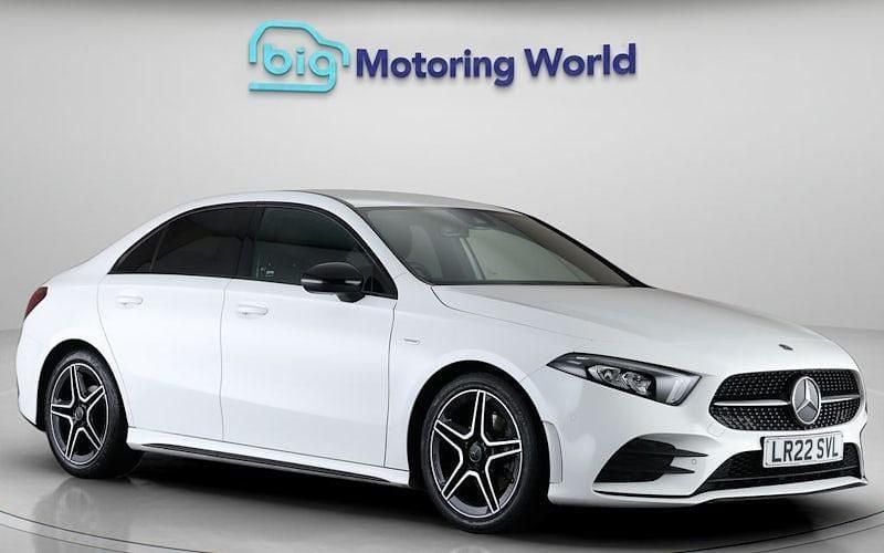 Used Mercedes A180 Executive 136 HP (100 kW) 2022 White Sedan