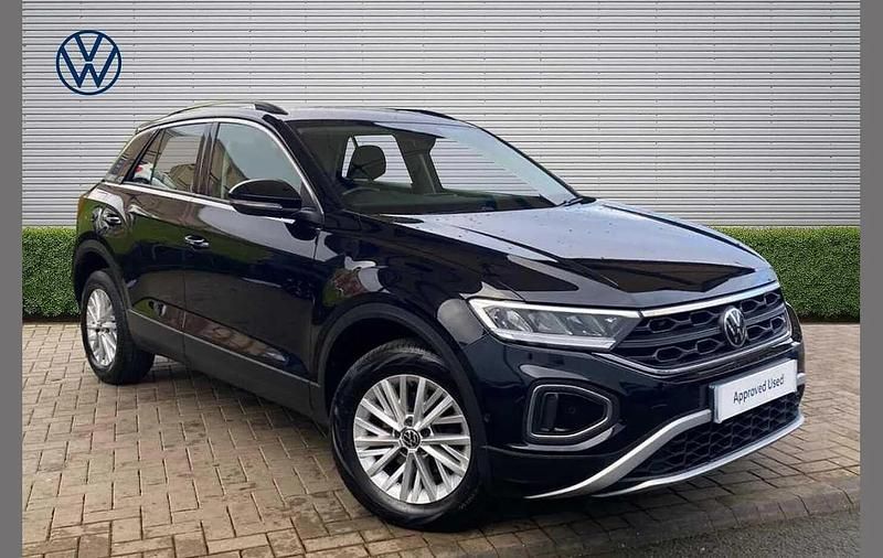 Used VW T-Roc Life 110 HP (80 kW) 2022 Black SUV