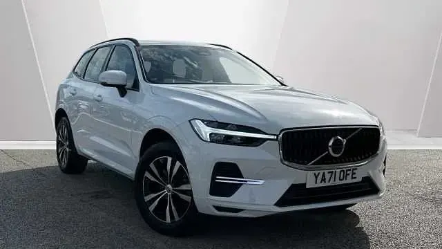 Usado Volvo XC60 Momentum 197 HP (144 kW) 2021 SUV