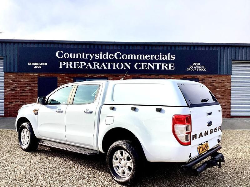 Used Ford Ranger XLT 170 HP (125 kW) 2021 White Pickup