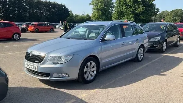 Used Skoda Superb GreenLine 105 HP (77 kW) 2012 Blue Estate