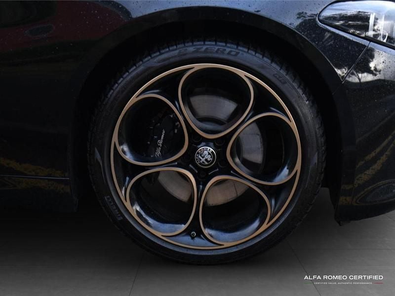 Used Alfa Romeo Giulia 276 HP (202 kW) 2025 Black Sedan