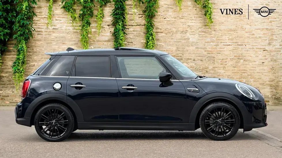 Used Mini Cooper S Exclusive 176 HP (129 kW) 2023 Black Hatchback