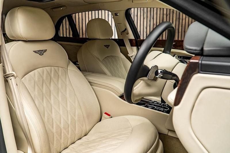 Used Bentley Mulsanne 530 HP (389 kW) 2018 Sedan