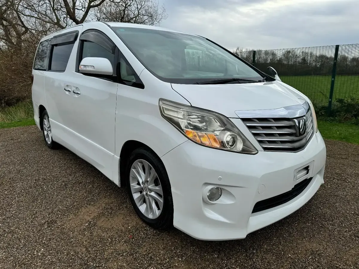 Used Toyota Alphard 159 HP (116 kW) 2008 White MPV