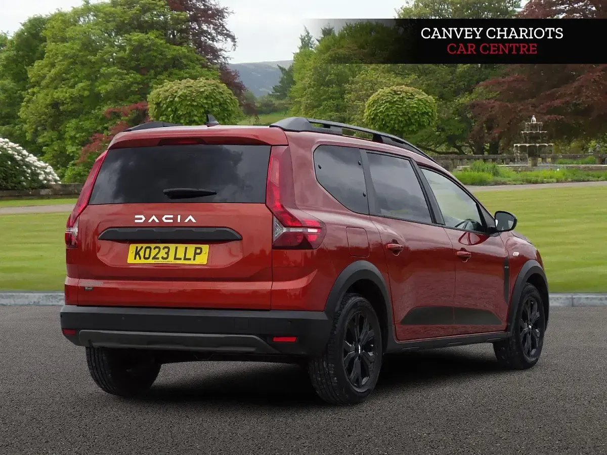 Used Dacia Jogger Extreme 110 HP (80 kW) 2023 Brown MPV