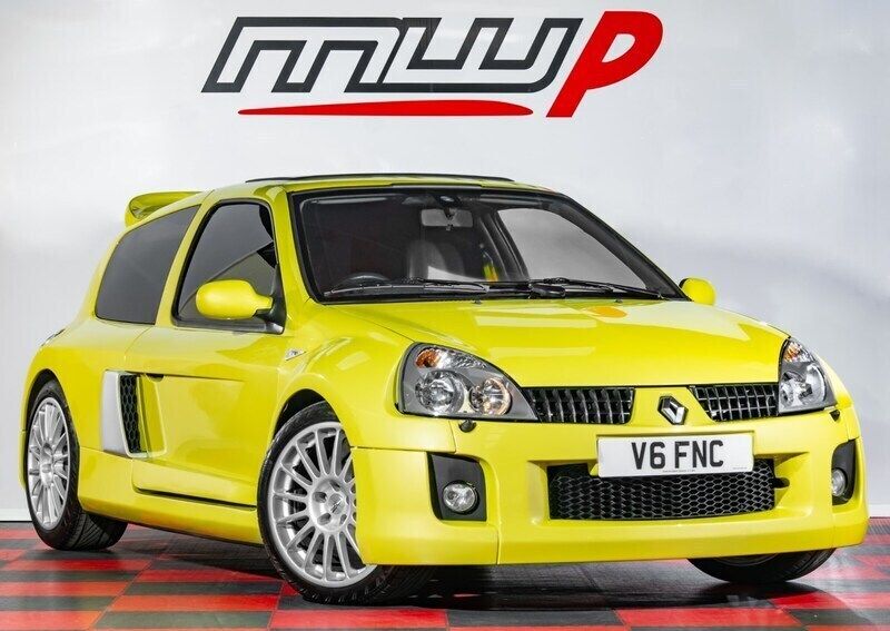 Yellow Used 2004 Renault Clio II Hatchback | £17,995 - Image 1/4