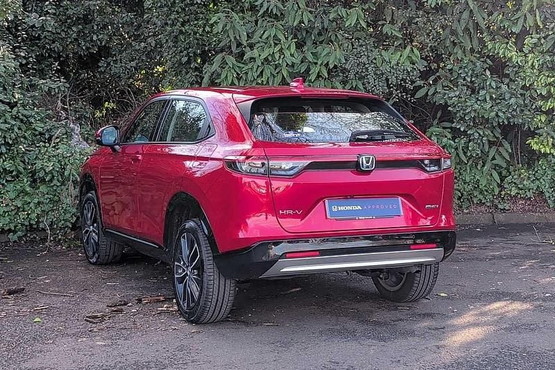 Used Honda HR-V Advance 131 HP (96 kW) 2024 Premium crystal red SUV