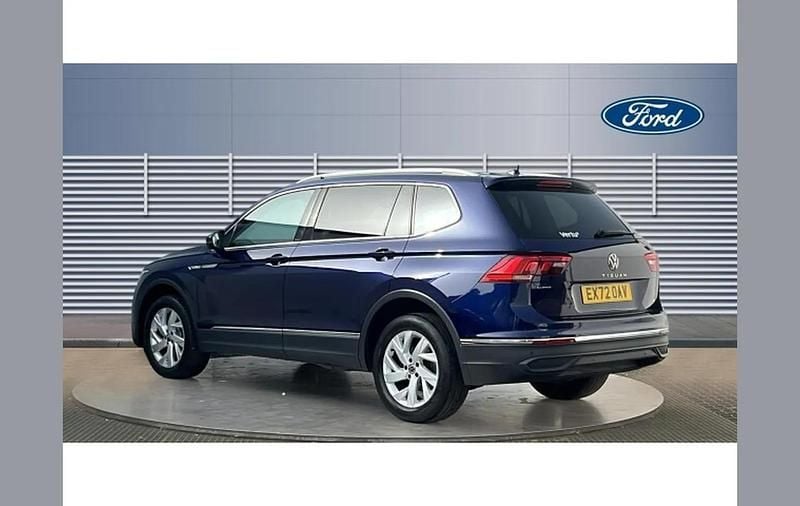Used VW Tiguan Allspace Life 150 HP (110 kW) 2023 Blue SUV