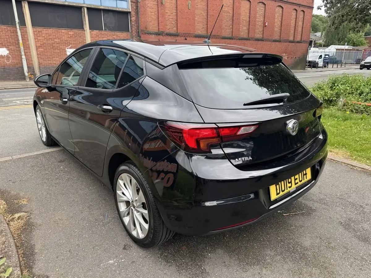 Used Vauxhall Astra Design Edition 2019 Black Hatchback