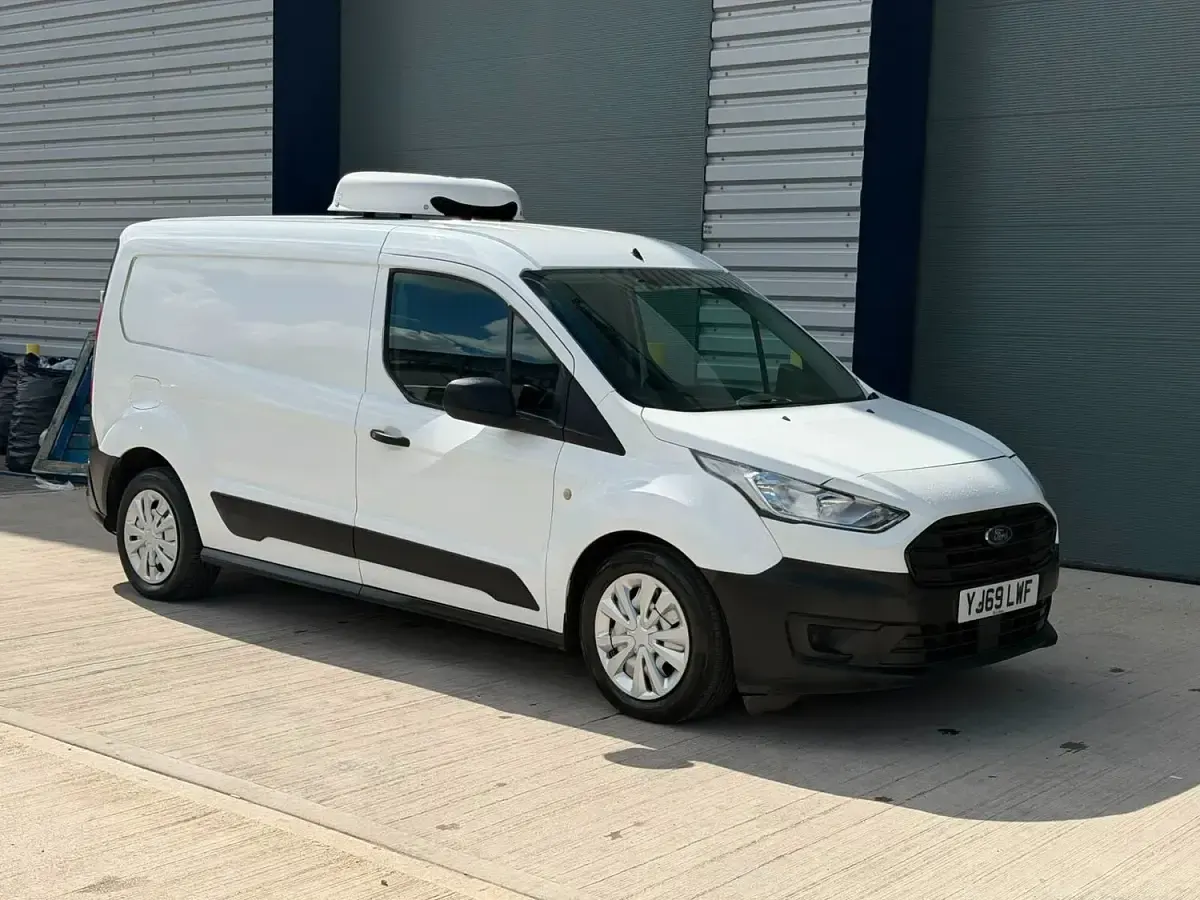 Used Ford Transit Connect 100 HP (73 kW) 2019 White MPV