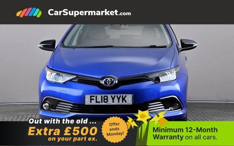 Used Toyota Auris Hybrid Design 136 HP (100 kW) 2018 Blue/black Hatchback