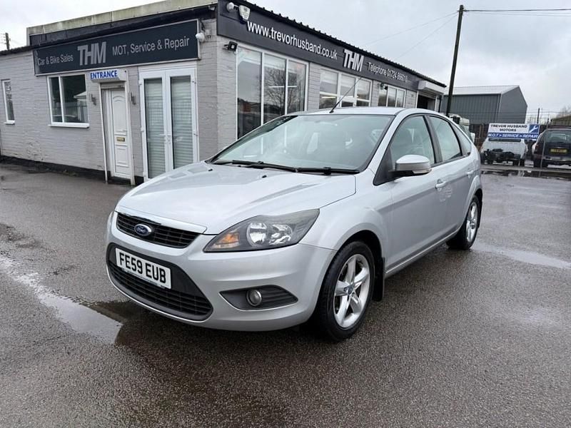 Used Ford Focus Zetec 2009 Silver Hatchback