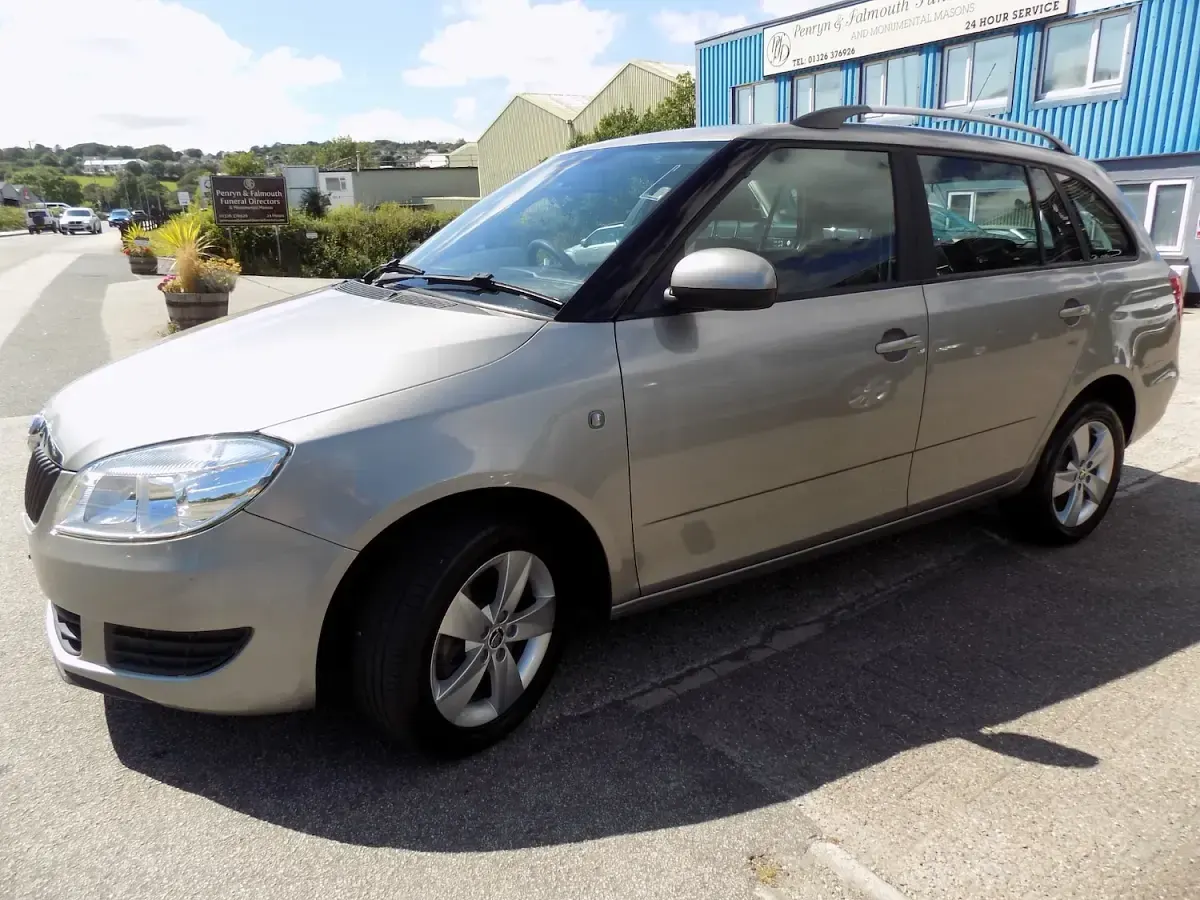 Used Skoda Fabia SE 105 HP (77 kW) 2013 Beige Estate