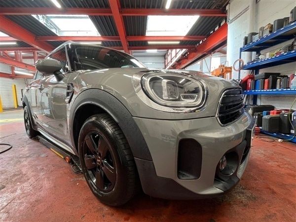 Grey Used 2020 Mini Cooper Countryman Classic SUV | £15,950 (Good price) - Image 1/1